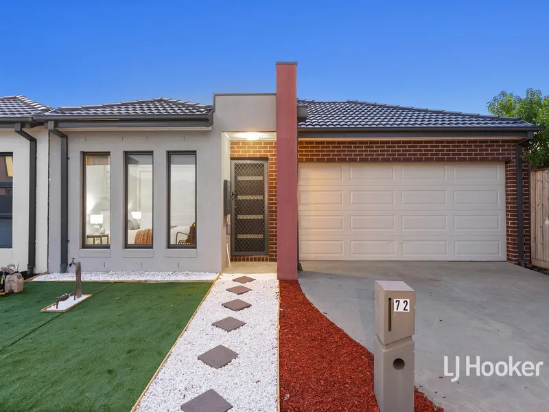 Stunning Four Bedroom Home, Serene Park Side Location