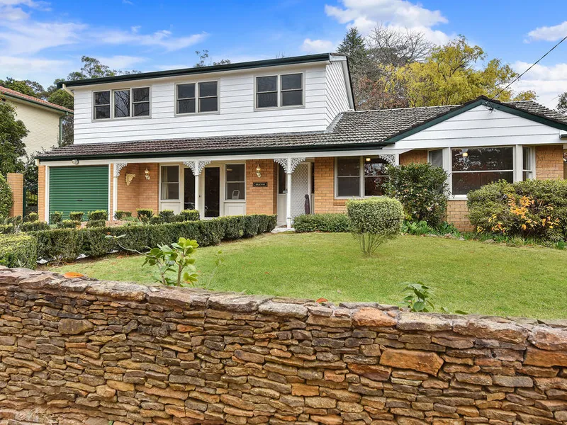 Immaculate Two Storey Home in Quiet Street!