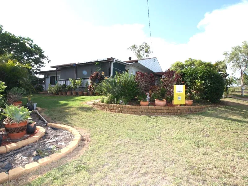 GREAT LOCATION WITH MAN CAVE SHED