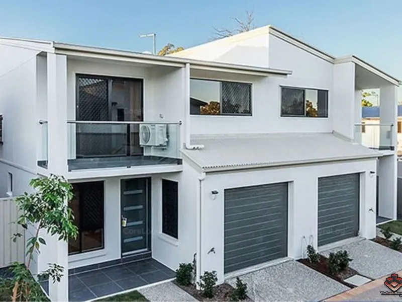 LOCATION ! LOCATION !