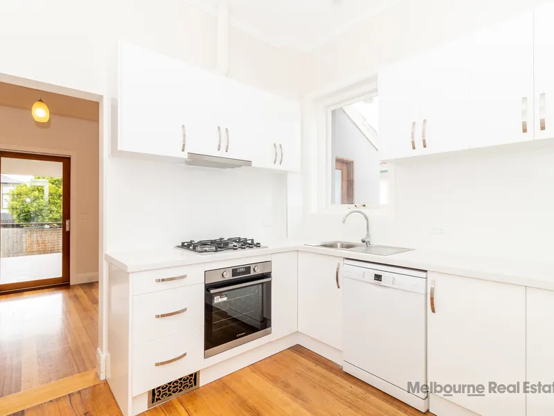 Renovated Art Deco Beauty