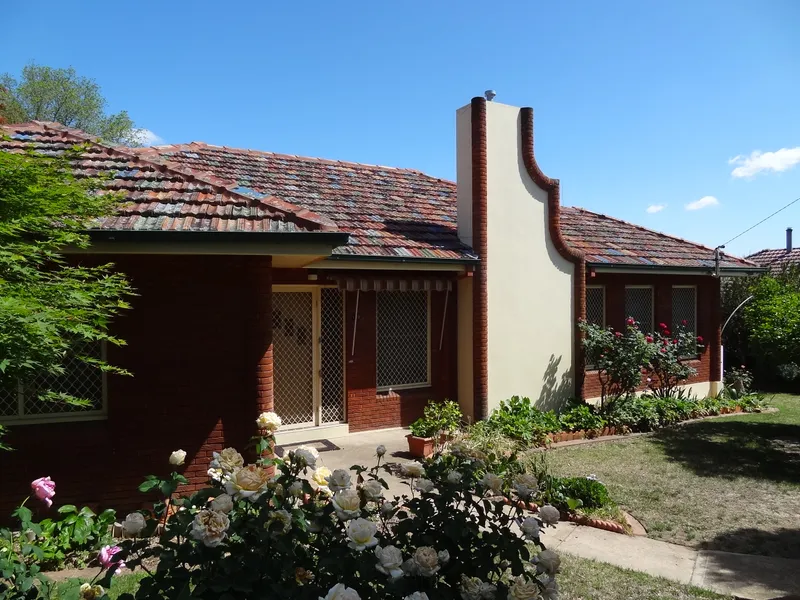 3 Bedroom home in Mitre Street!