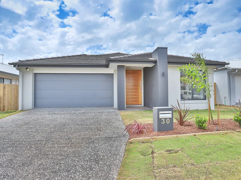 Stunning Four Bedroom Home in Newport!