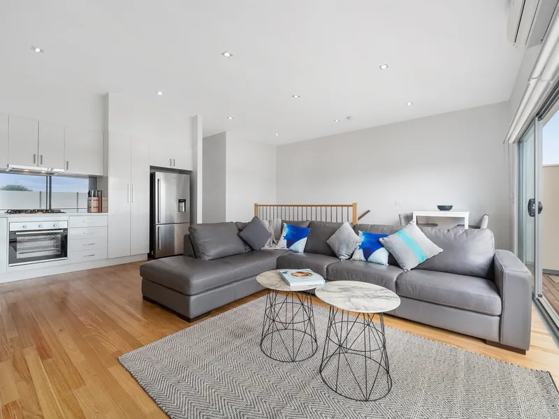 Low Maintenance living – 100 Meters to the Beach
