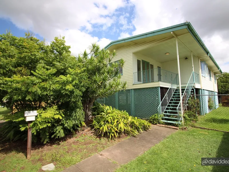 Classic Highset in the Heart of Strathpine