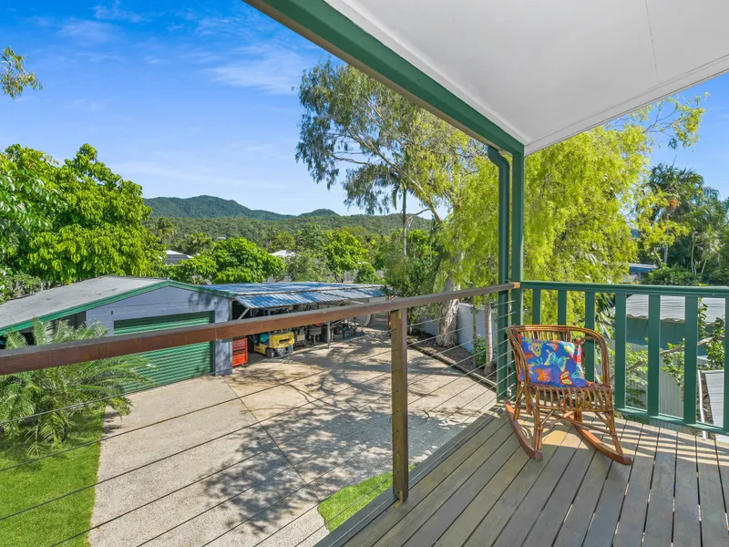 LARGE ECO-FRIENDLY FAMILY HOME