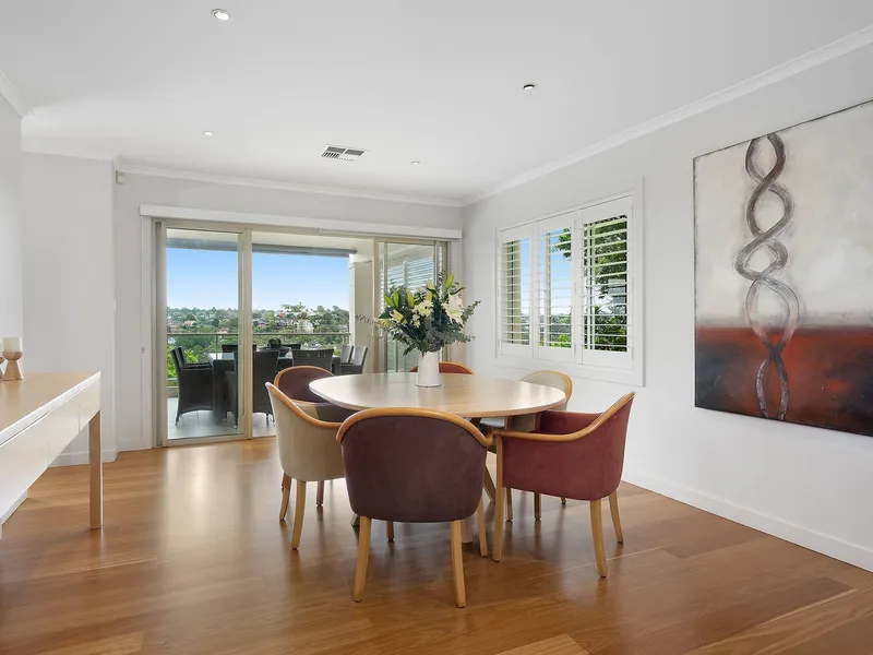PRISTINE HOME WITH MAGNIFICENT VIEWS TO MIDDLE HARBOUR