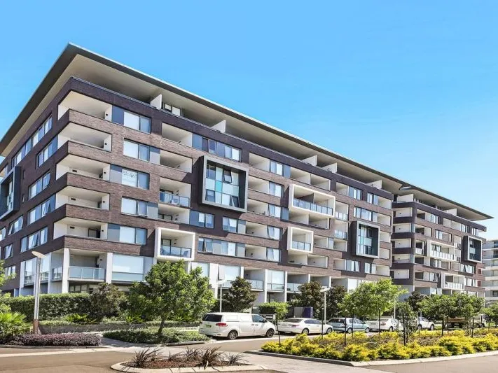 ONLY $380/ week !, Modern 1 bed apartment with great North Aspect!