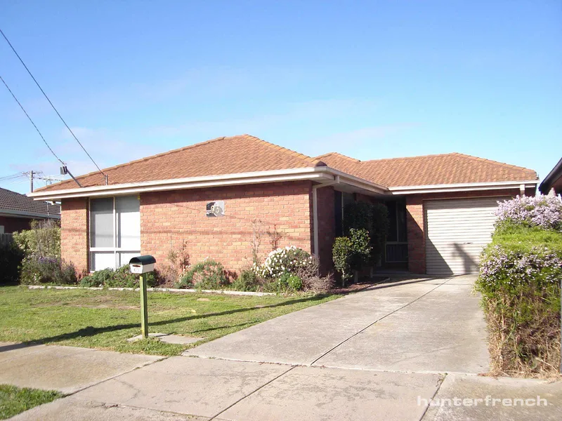 LOVELY FAMILY HOME IN ALTONA MEADOWS