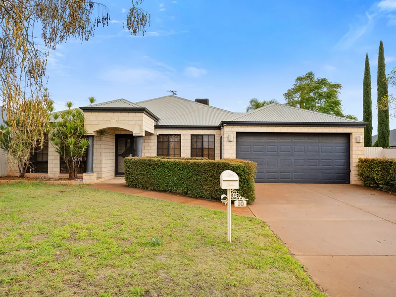 Executive Living with the Pool & Shed Boxes Ticked!