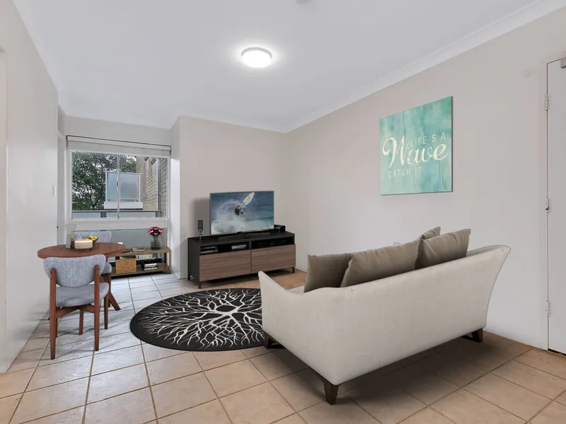 Modern One Bedroom Apartment In Convenient Location!