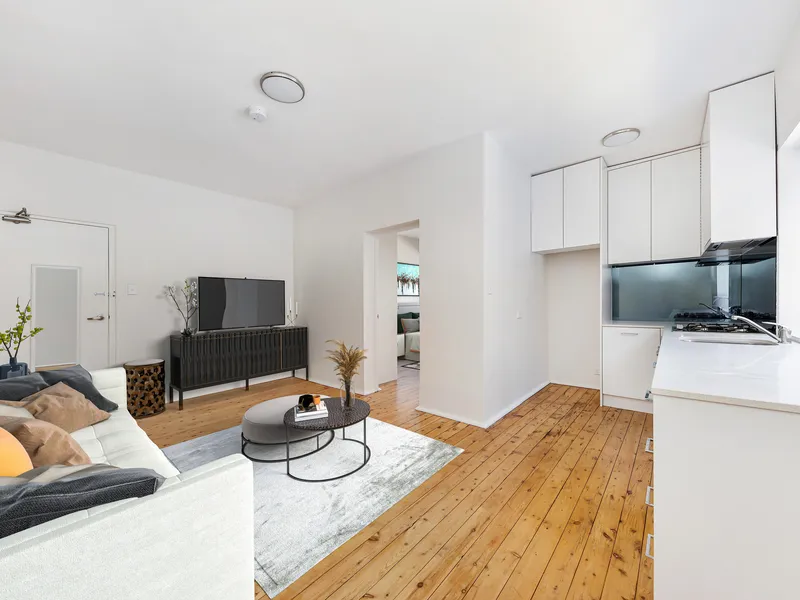One Bedroom Unit Perfectly Located Only Minutes From Coogee Beach & Village