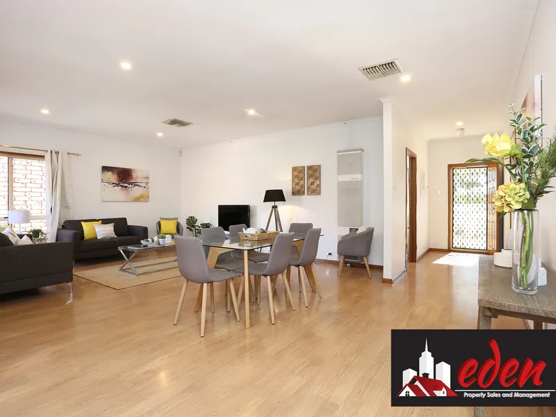 Relax with Nature in the heart of Mawsonlakes! Torrens Title