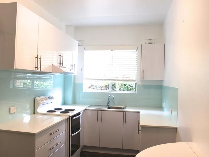 Quiet Unit Walking Distance to Everything!