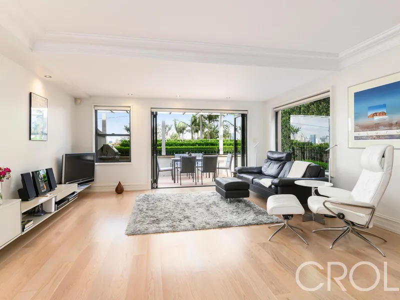 Stunning Terrace Apartment With Panoramic Views