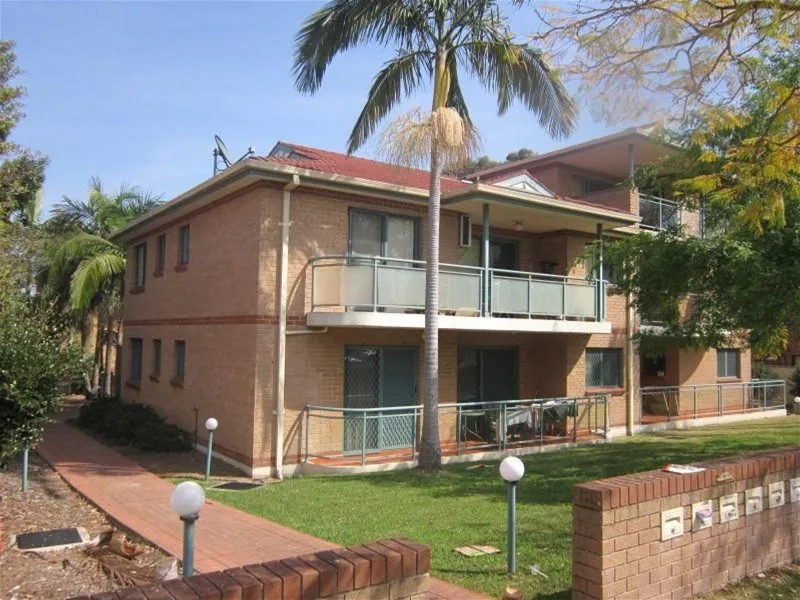 MODERN SECURITY BUILDING WITH A LOCK UP GARAGE 