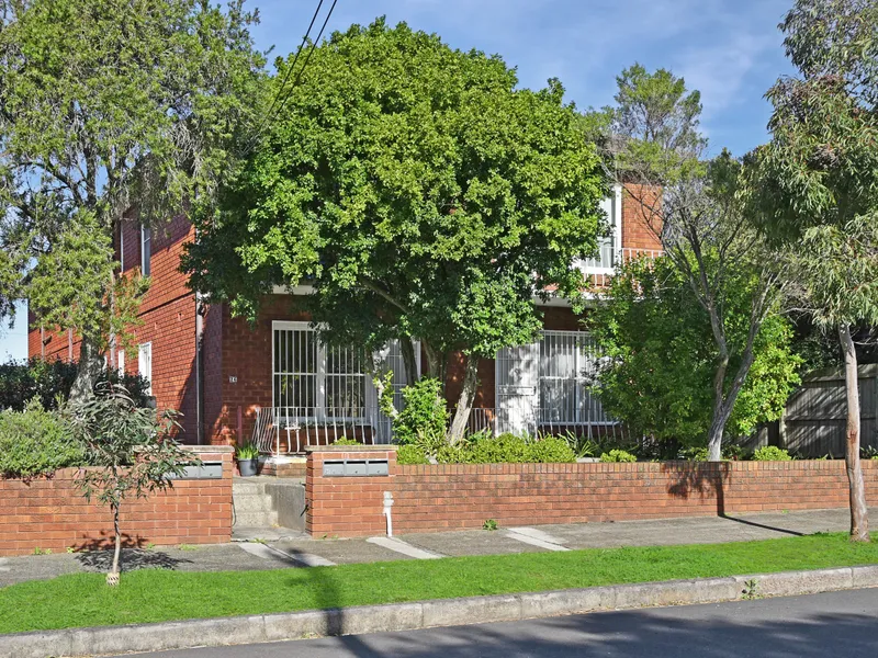 Neat & Tidy Two Bedroom Apartment