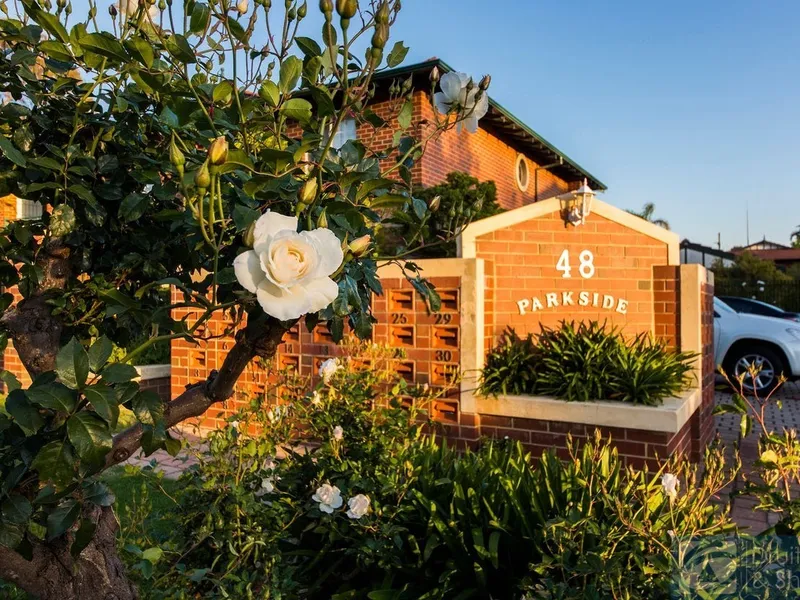 FULLY FURNISHED DELIGHT IN PRIME LOCATION