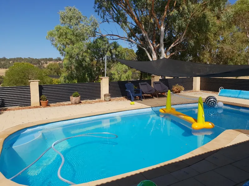 HUGE REDUCED!!!! Move Right On In!!!