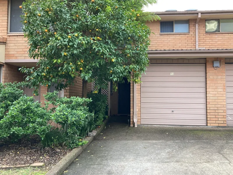 Cosy 4 Bedroom Townhouse!