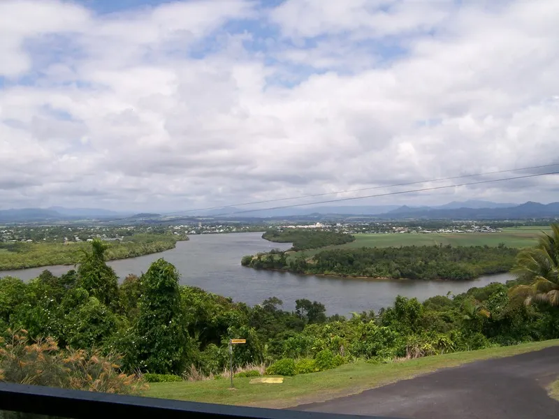 CORAL SEA , JOHNSTONE RIVER AND RURAL VIEWS TO THE MOUNTAINS - NOW ONLY $630,000 NEG