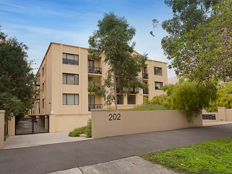 Modern Apartment in Secure Block