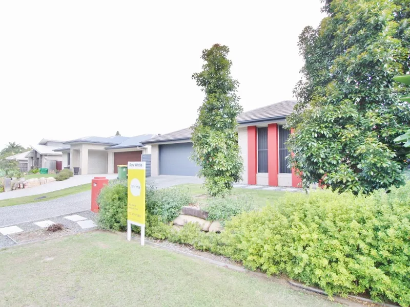 DUAL GARAGE - AIR CON - PETS