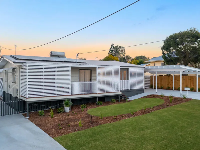 EXECUTIVE ELEGANCE - INSTANT APPEAL!