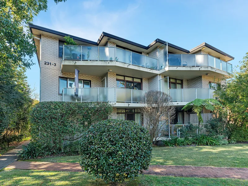 Well presented two bedroom apartment with garage