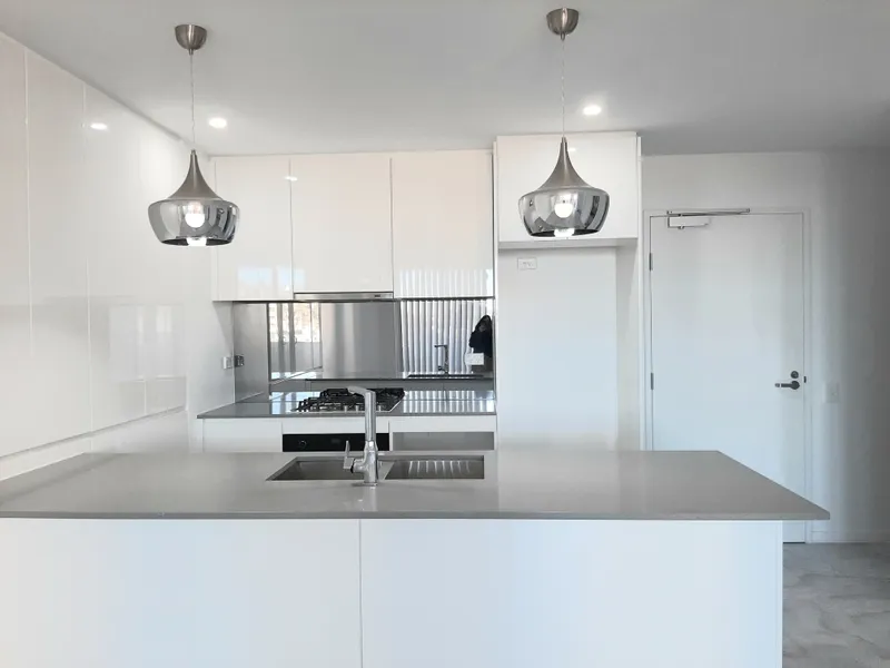 1 BEDROOM PLUS STUDY