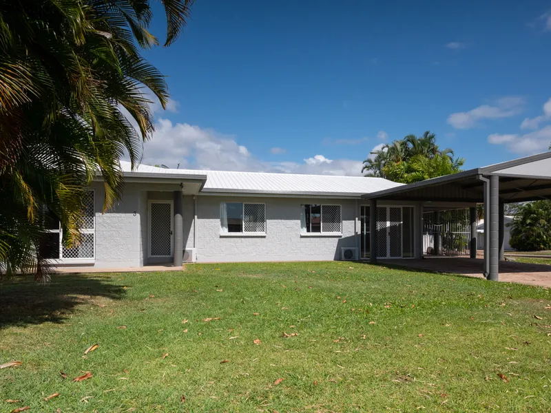 Large Renovated Family Home with Pool