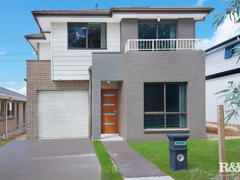 4 BEDROOM HOME WITH DUCTED AIR CONDITIONING