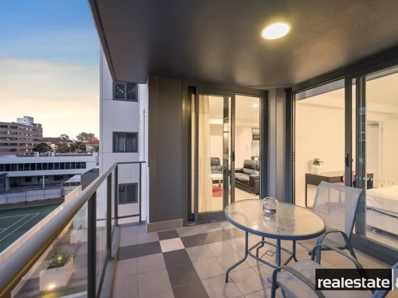 LUXURY IN THE HEART OF PERTH