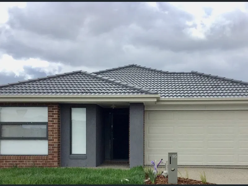 Brand New 4 Bedroom Family Home in the desirable Annadale Estate