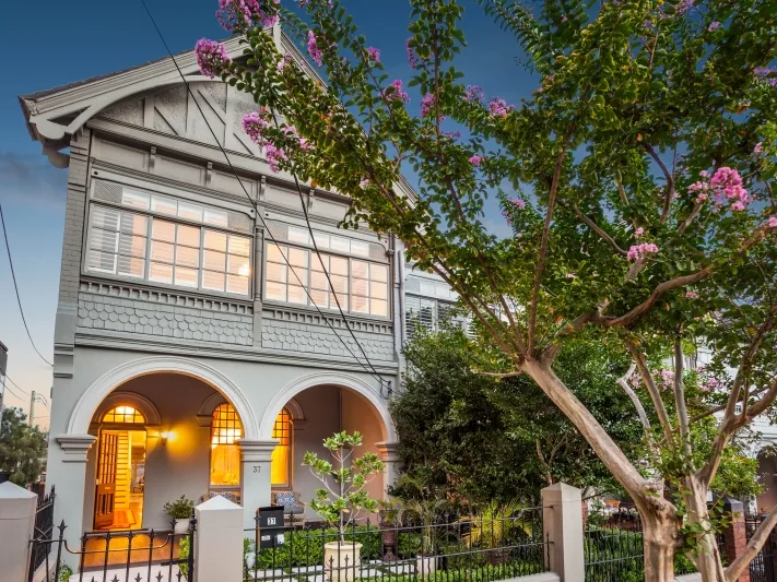 Grand Designer Terrace In Coveted City Fringe Locale