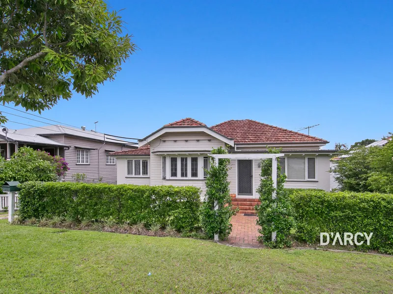 Quaint Character Home in Esteemed Ashgrove Avenue