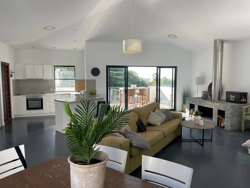 Light & Airy Apartment right in the heart of Sunshine Beach with ocean views