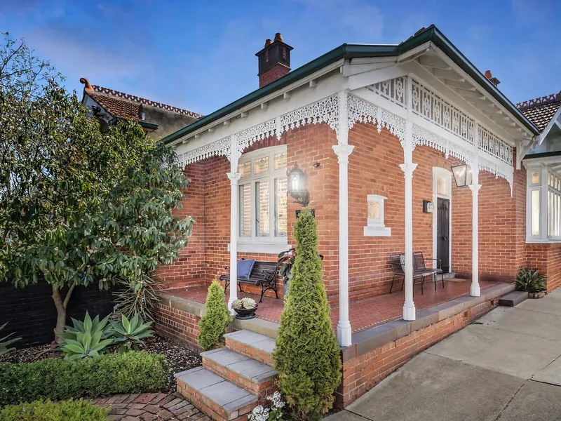 'Gilford' A Time Honoured Edwardian with Glorious Grandeur