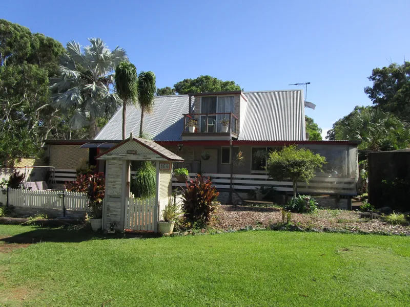 Three level 4 bedroom Home on naturally wonderful Lamb Island part of Redlands Coast Southern Islands