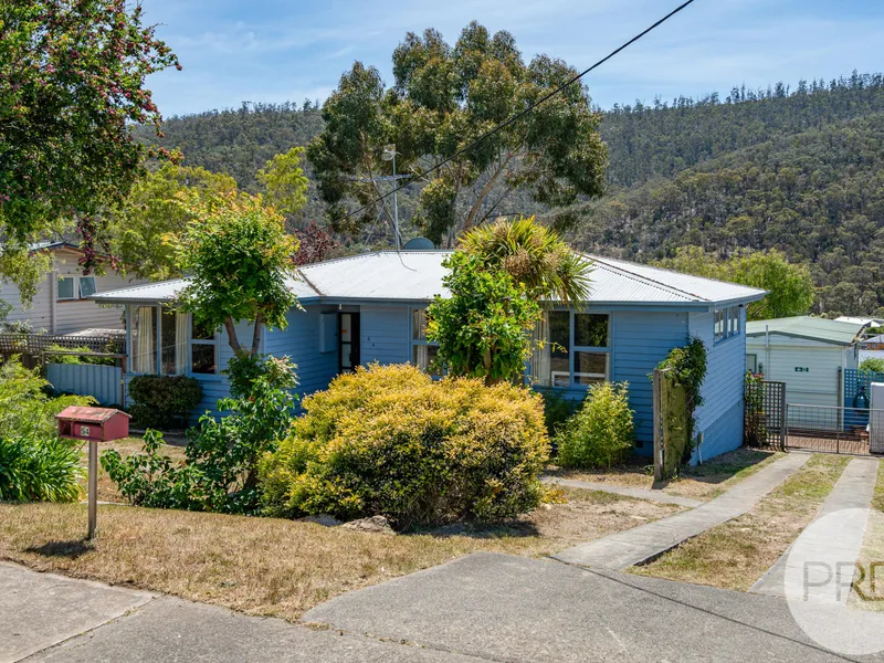 Family Home Plus Separate Self-Contained Studio