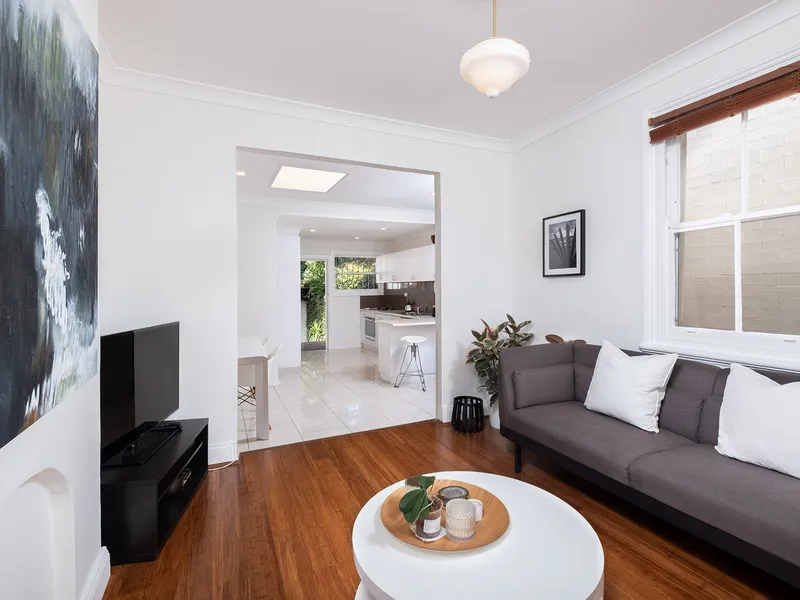 Airy and Light-filled 3 Bedroom Home in Prime Location