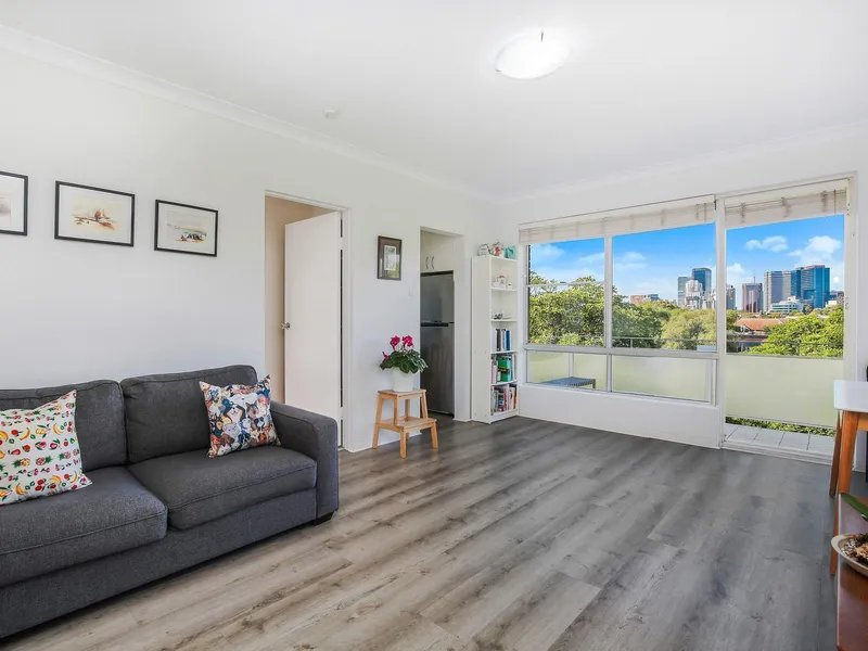 Top Floor Apartment In Prime Location