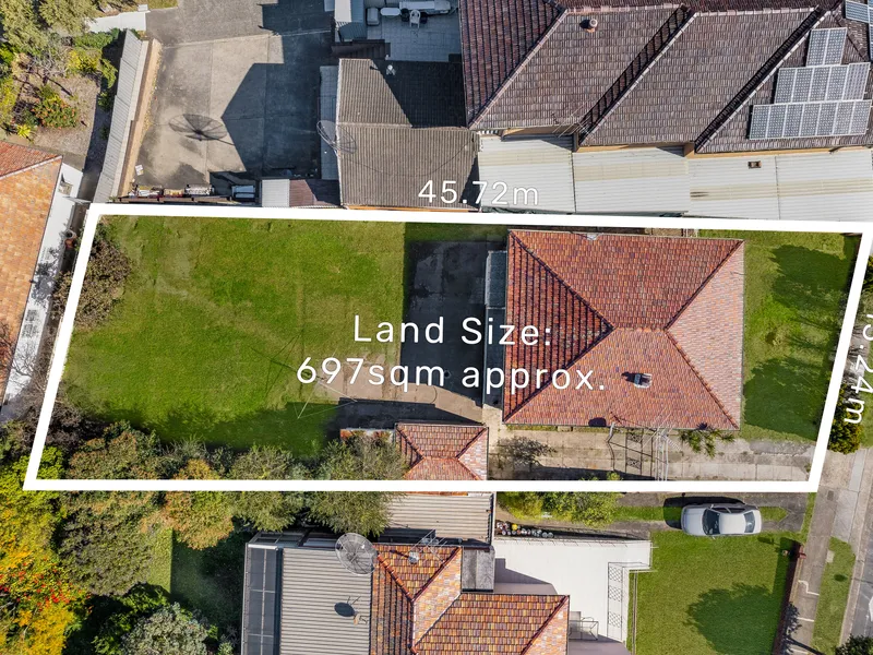 OUTSTANDING DEVELOPMENT POTENTIAL - D.A. APPROVED PLANS FOR TWO FIVE-BEDROOM DUPLEX HOMES