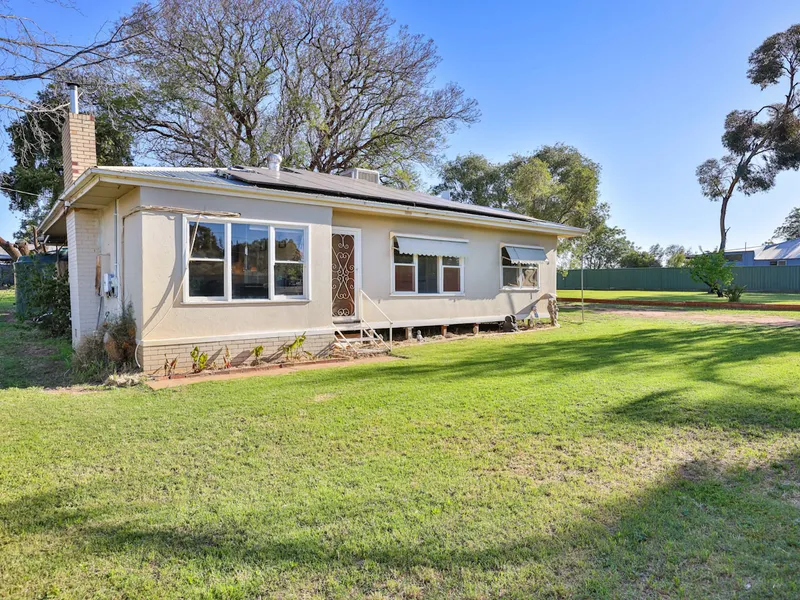 Affordable Home, Land, Sheds & Bungalow!