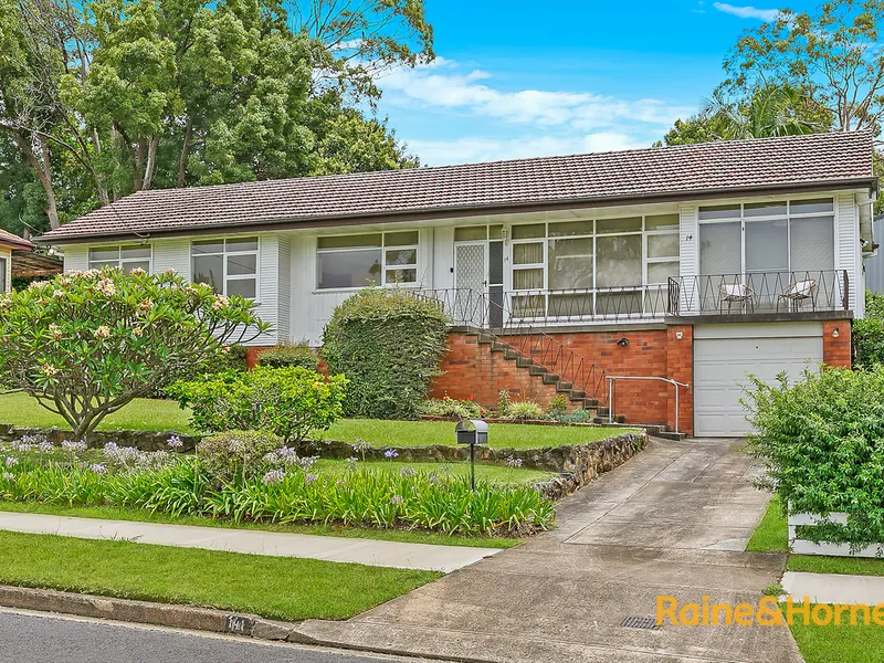 Best Convenient Location Family Home Approx. 500M from Carlingford Court