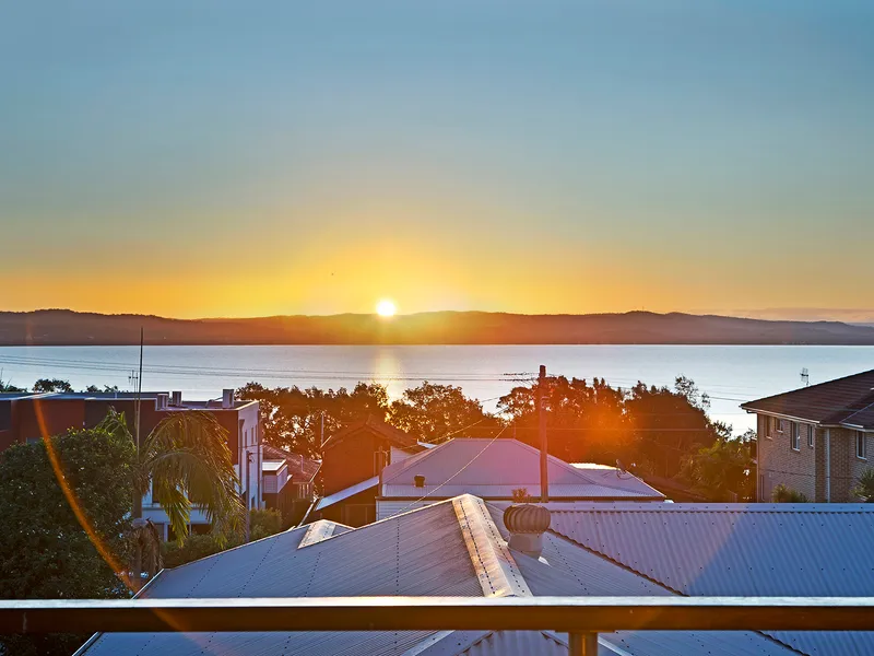 Amazing Views With Dual Accommodation Potential