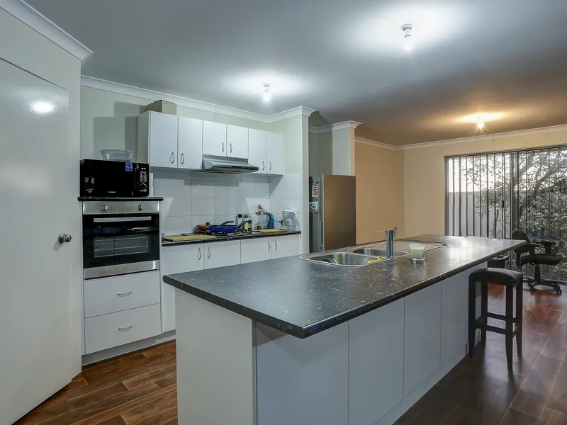 FAMILY LIVING AT ITS BEST UNDER OFFER BY PHILLIPA
