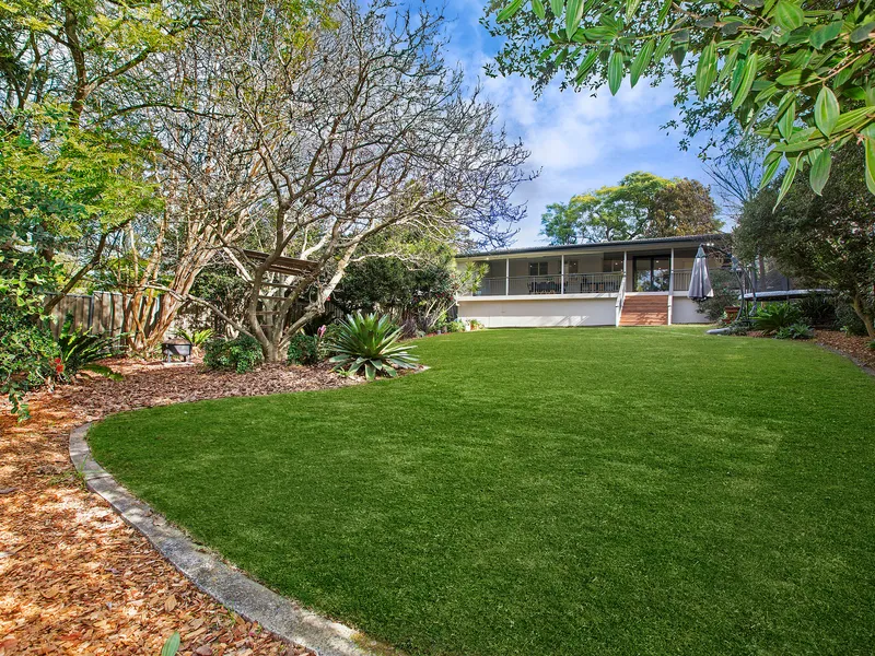 Quiet location in tree lined street
