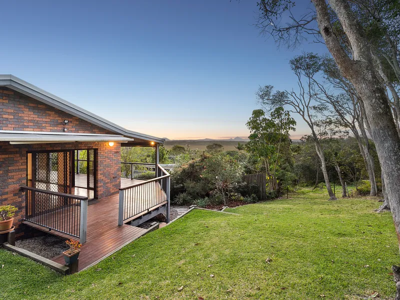 Sweeping Views Overlooking Hinterland