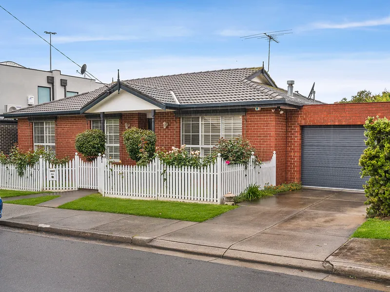 Utterly Enticing In Delightful Locale